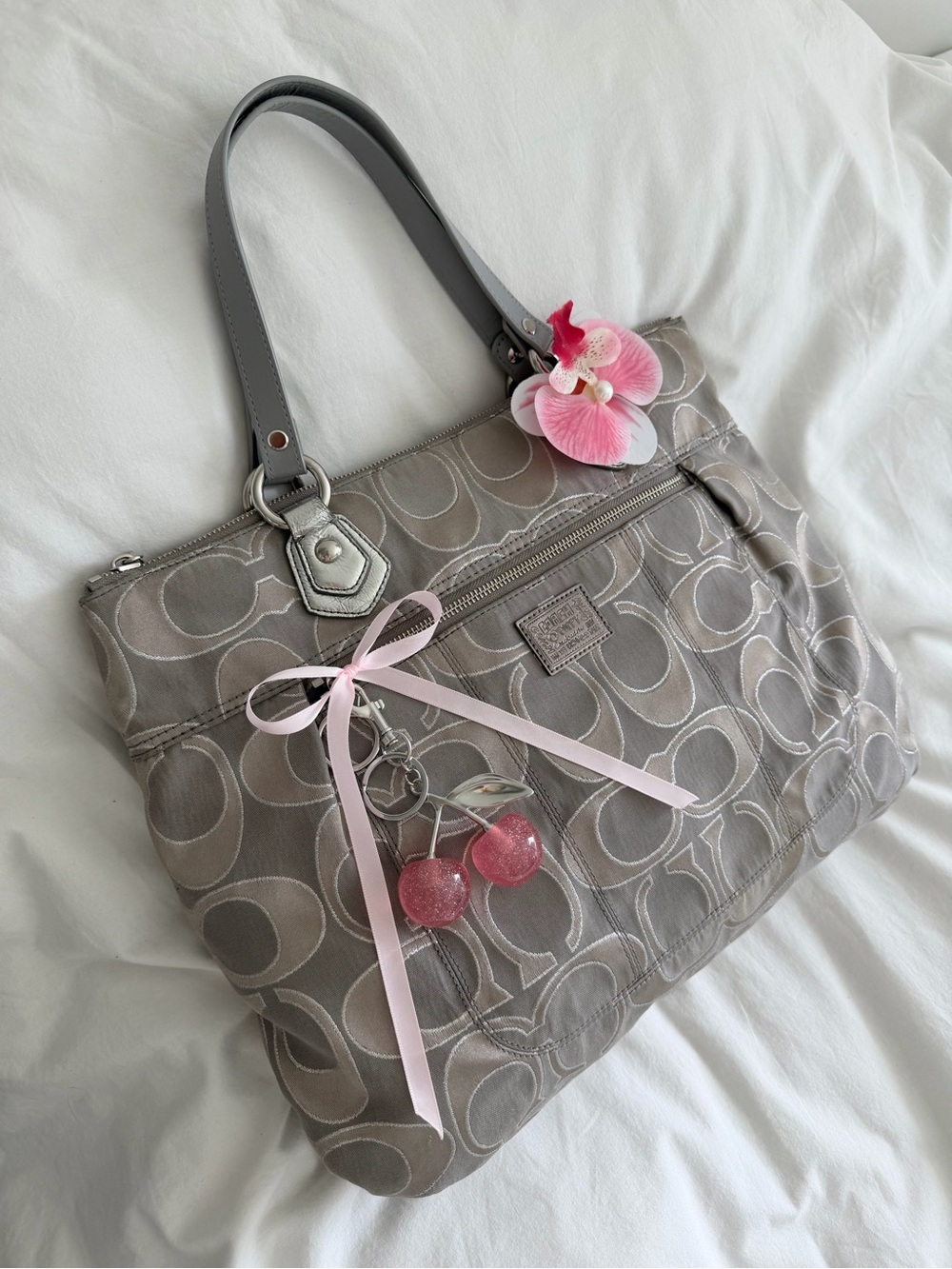 vintage Coach Poppy Grey and Silver Lurex Optic Canvas Tote Bag
